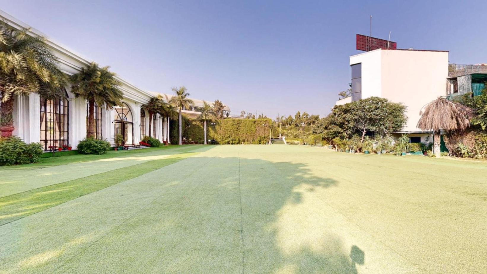 Luxera Hotels & Resorts New Delhi Exteriör bild