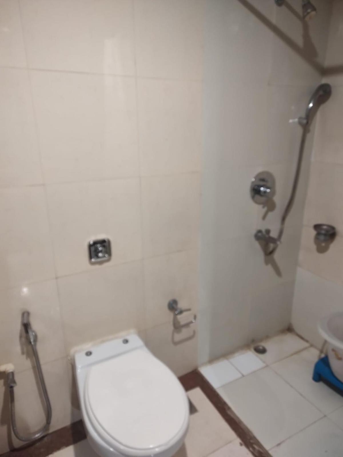 Luxera Hotels & Resorts New Delhi Exteriör bild